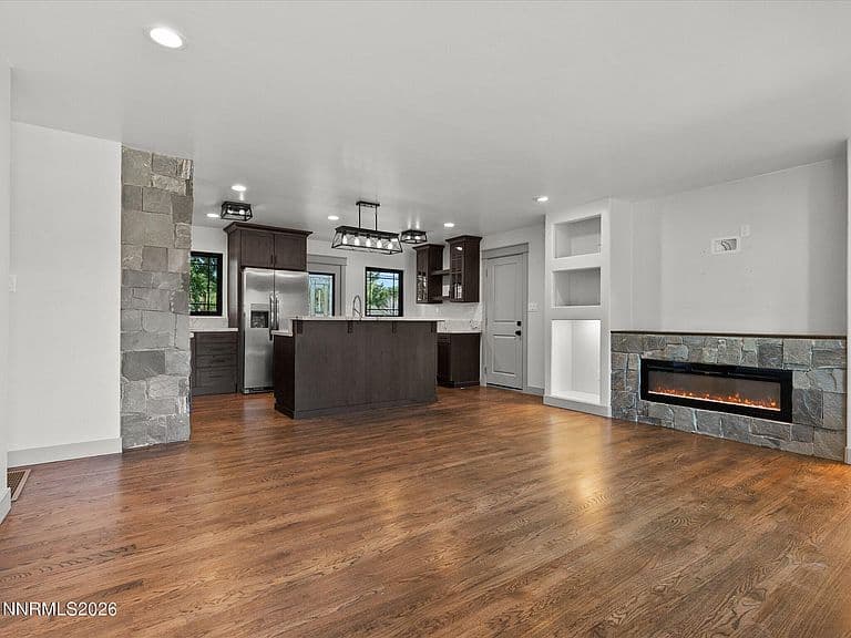 1312 Wesley Dr photo 4