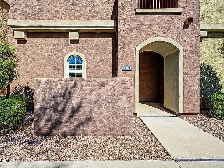 240 W JUNIPER Avenue #1040 photo 2