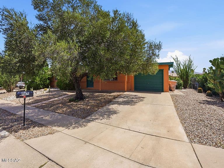 9871 E Sellarole Rd photo 4