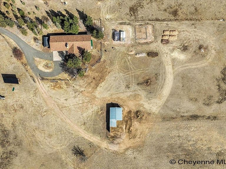8917 Powderhouse Rd photo 2