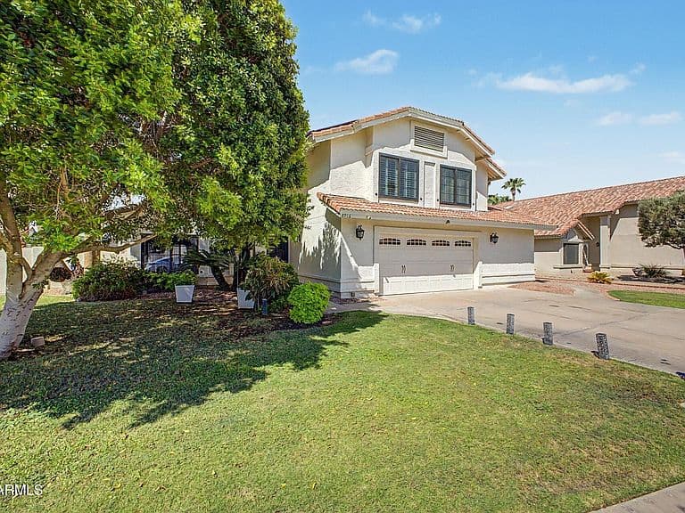 8916 E VOLTAIRE Drive photo 3