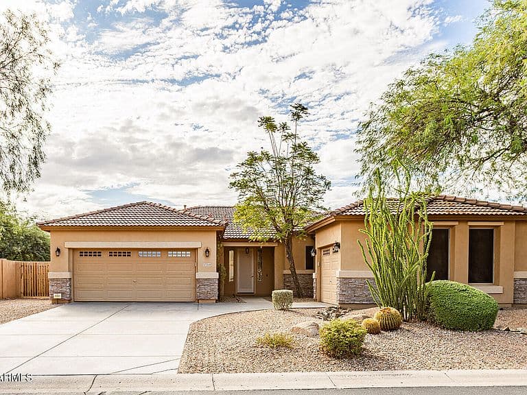 32648 N 40TH Place photo 1