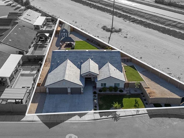 4638 S Marlin Dr photo 3
