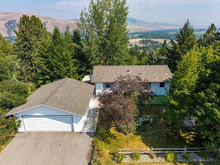 332 Cumberland St photo 1