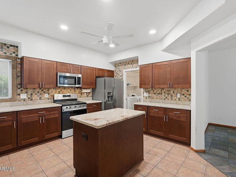 7326 W PERSHING Avenue photo 2