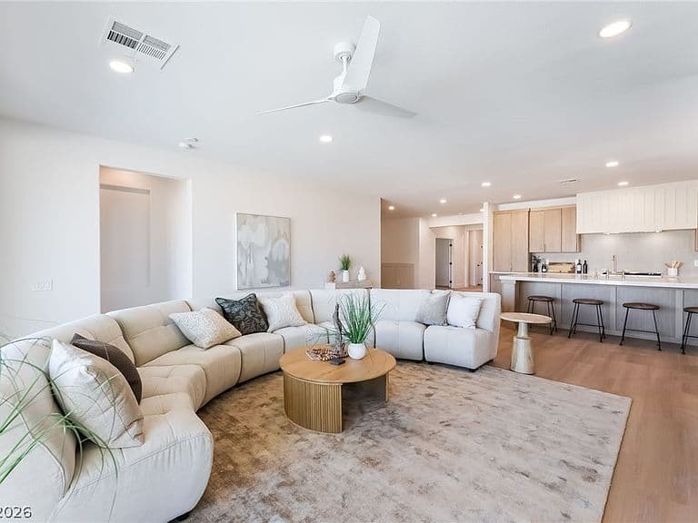 3434 Midnight Moon St photo 5