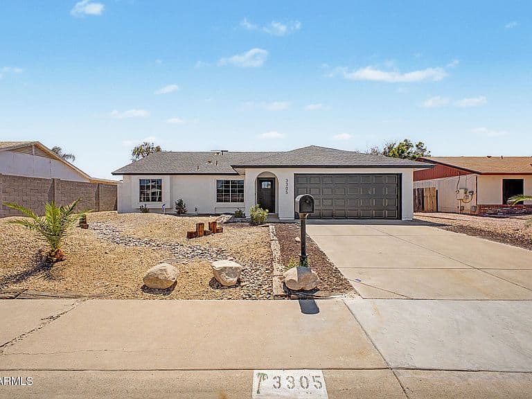3305 E SAINT JOHN Road photo 2