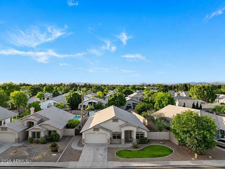 2132 E SMOKE TREE Road photo 2