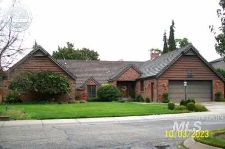 3760 N Gramarcy Ln photo 2
