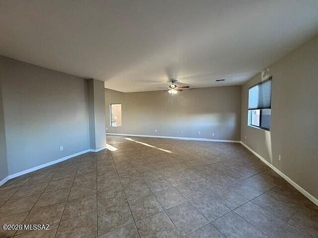 8359 N Albany Ave photo 5