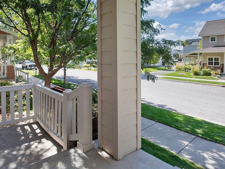 1643 Stony Meadow Ln photo 2