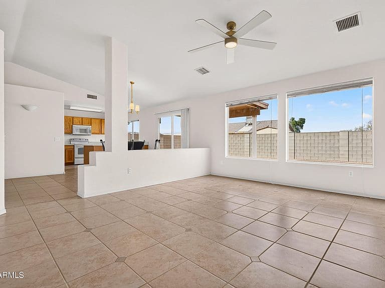 8568 W REVENTON Drive photo 4