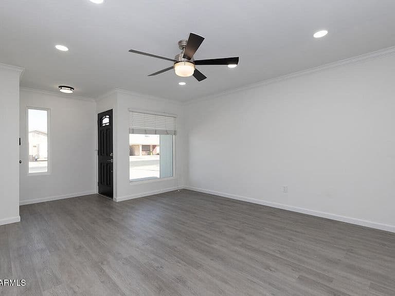 2543 E IMPALA Avenue photo 5