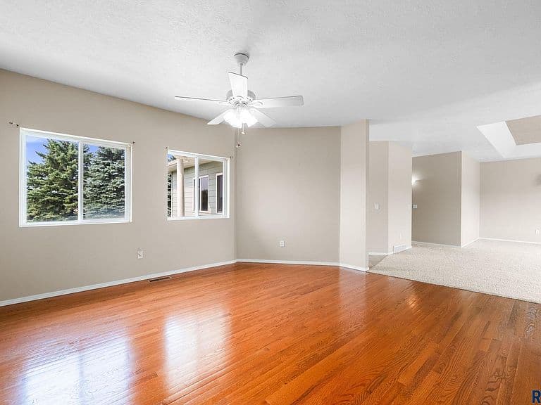 45114 Herman Blvd photo 3