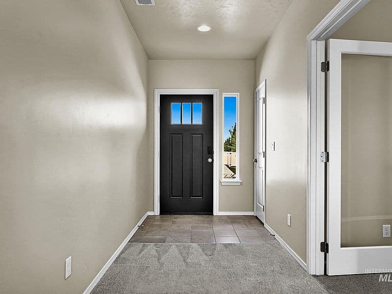 2517 W Skylar St photo 4