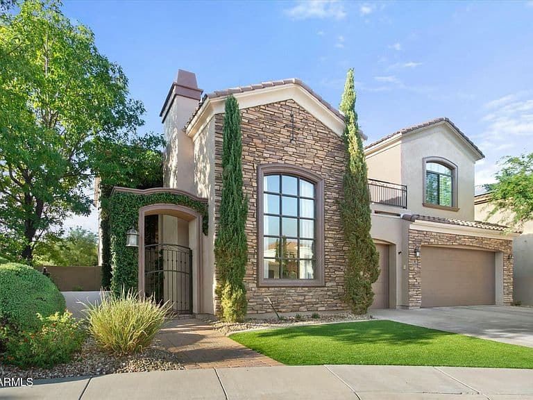 5019 E Lucia Drive photo 1
