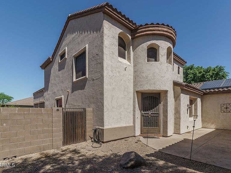 14582 W WILSHIRE Drive photo 4