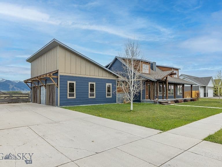 1704 Roundup Blvd photo 4