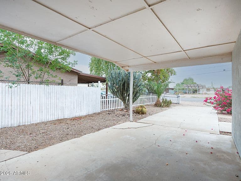 512 W BATTAGLIA Road photo 5