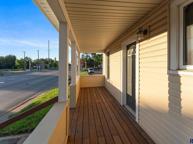 310 N Cliff Ave photo 3