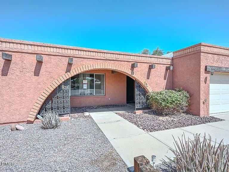 8442 N 48TH Drive photo 5