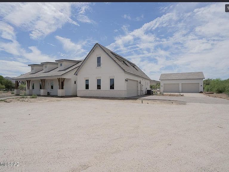4831 W Pearce Rd photo 2
