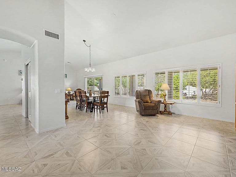 37654 S Skyline Dr photo 4
