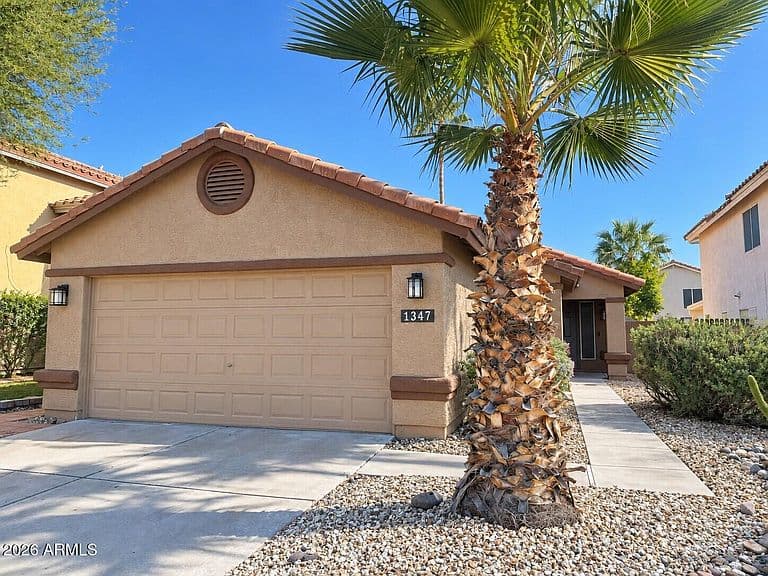 1347 E MURIEL Drive photo 2