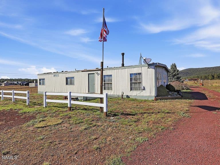 6830 N Highway 180 photo 3