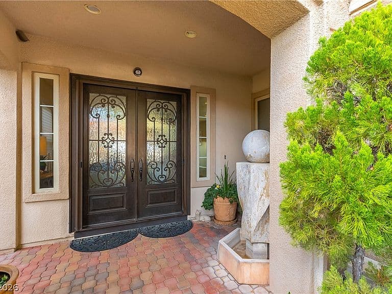 2676 Botticelli Dr photo 4