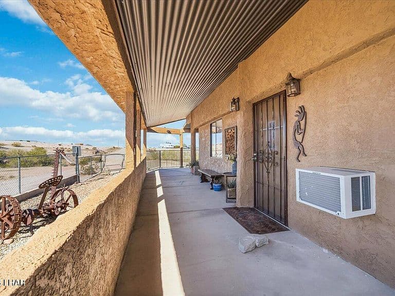 7848 N Seely Dr photo 5