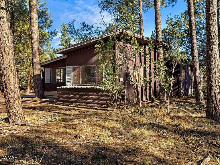 2671 Juniper Ave photo 2