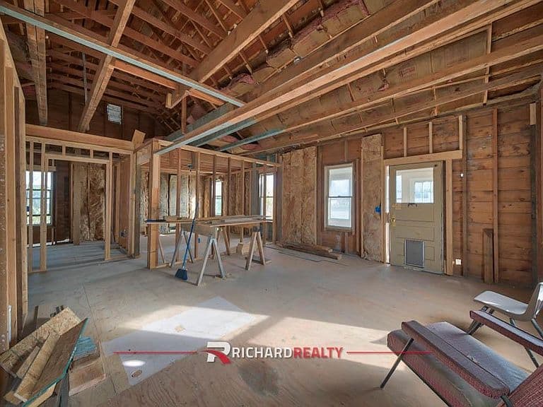 205 N Sherman Ave photo 3