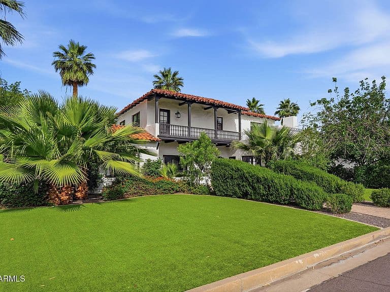 2032 N ALVARADO Road photo 1