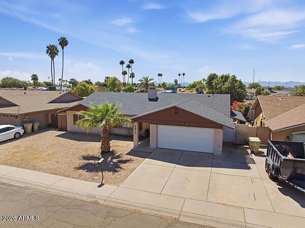 4819 W SOLANO Drive N photo 5