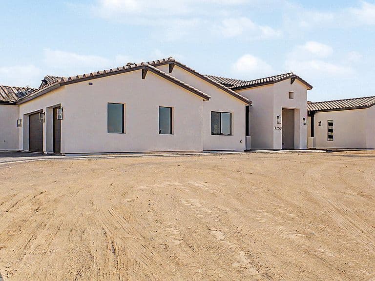 3289 W Lind Road photo 4