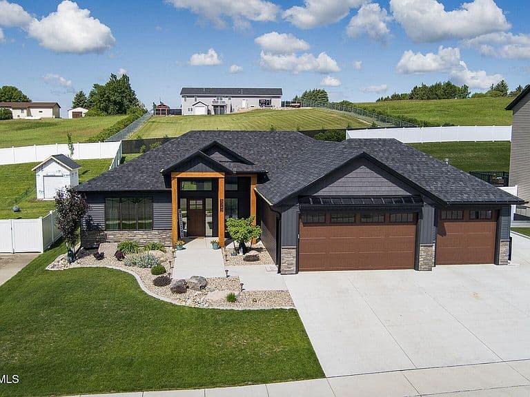 5342 Titanium Dr photo 1