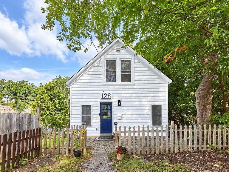 128 Burgess Road photo 1