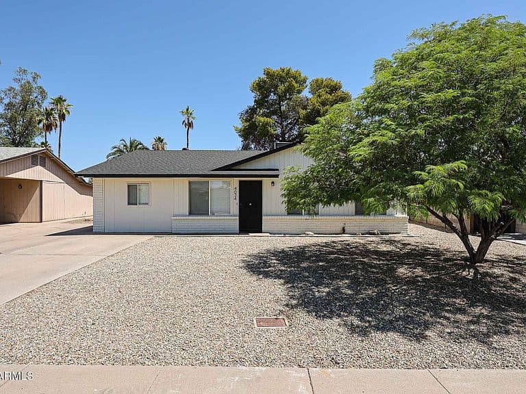 4034 E WINDROSE Drive photo 2