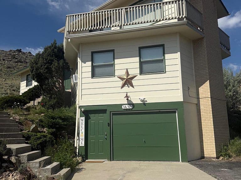 1630 Coulson Dr photo 2