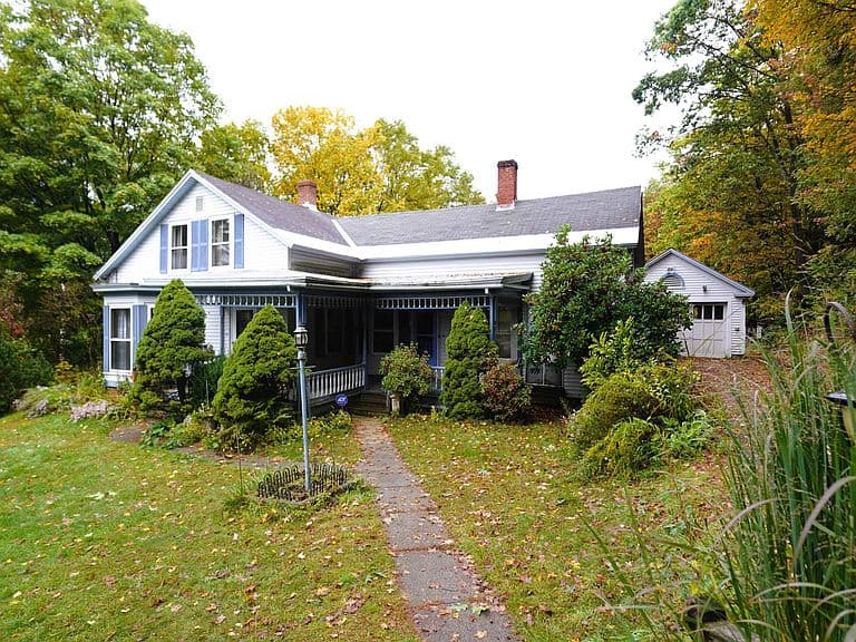 4 Elderberry Lane photo 2