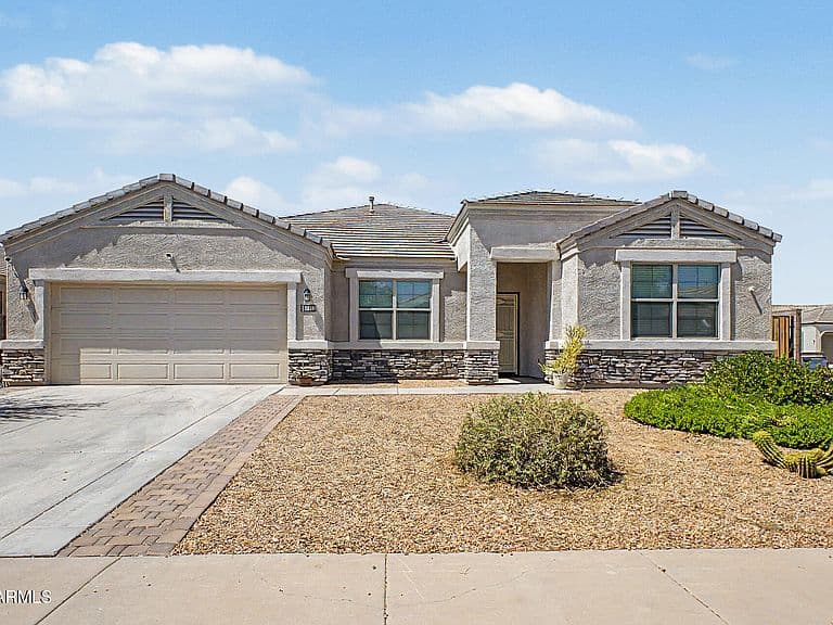 30341 W COLUMBUS Avenue photo 1