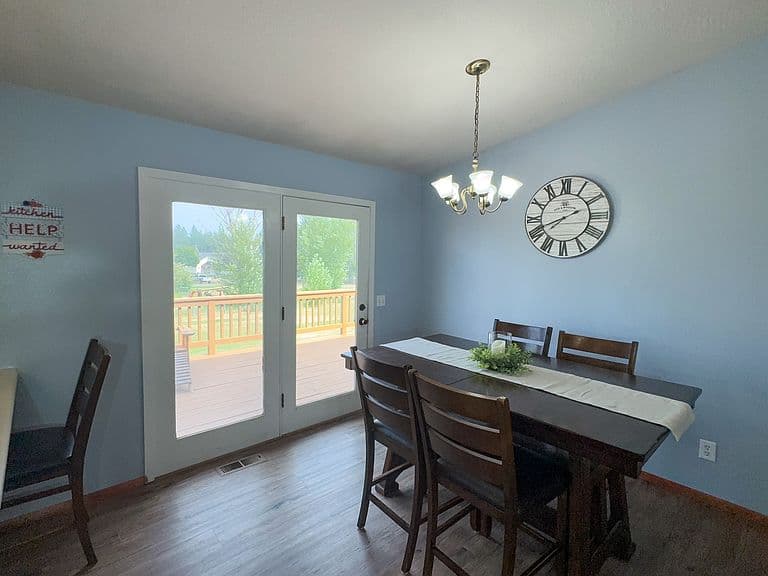 196 Edens Ln photo 5