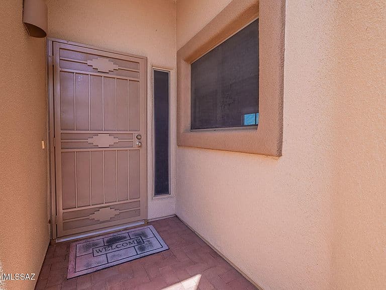 580 W Crenshaw Ln photo 4