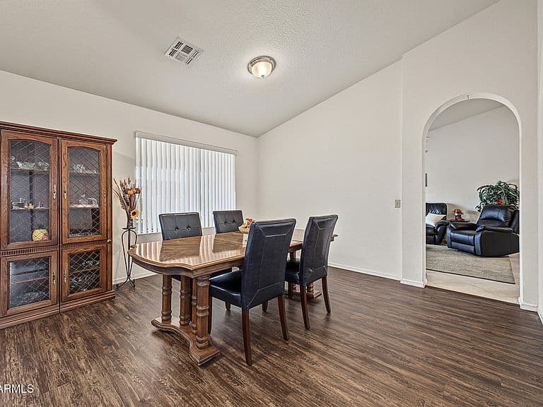 9126 E EMERALD Drive photo 5