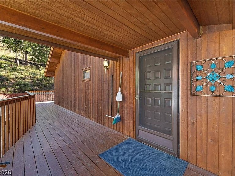 4095 Tyrol Way photo 5