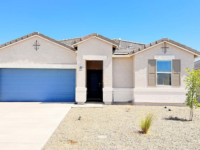 18830 E LUZON Drive photo 1
