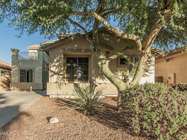 20535 N SANTA CRUZ Drive photo 1