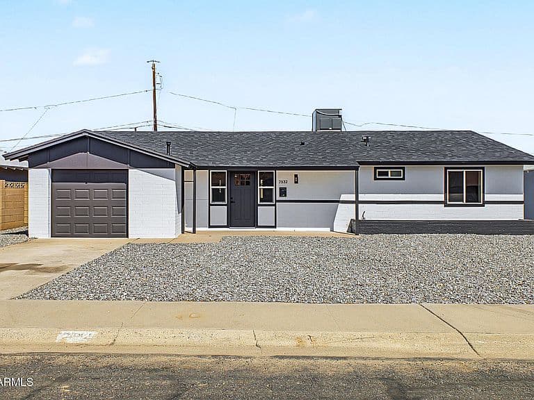 2532 W COLUMBINE Drive photo 1