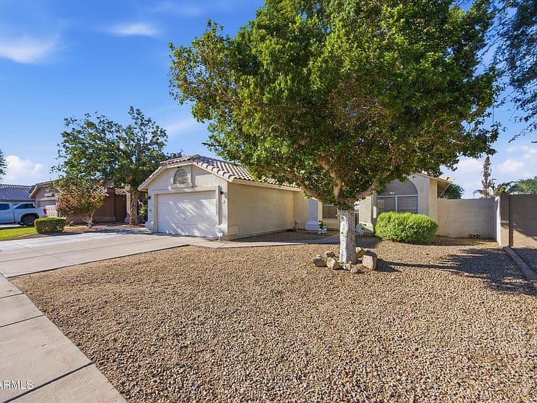 12402 W EDGEMONT Avenue photo 3